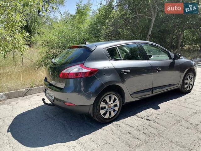 Серый Рено Меган, объемом двигателя 1.46 л и пробегом 190 тыс. км за 7200 $, фото 6 на Automoto.ua