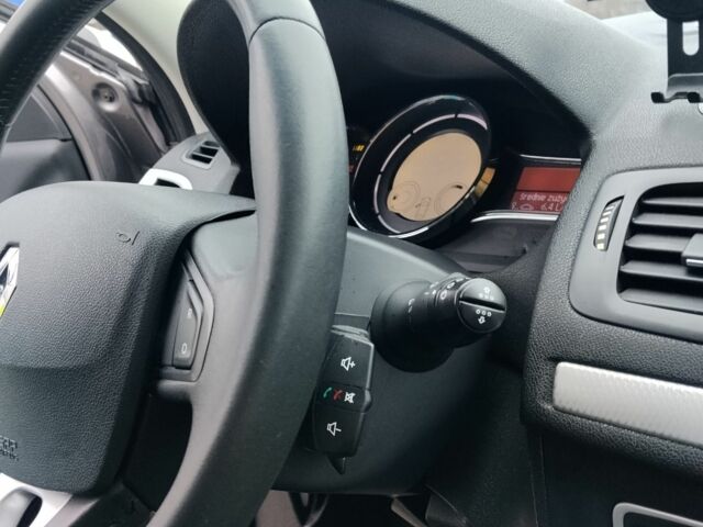 Серый Рено Меган, объемом двигателя 0 л и пробегом 230 тыс. км за 7100 $, фото 10 на Automoto.ua