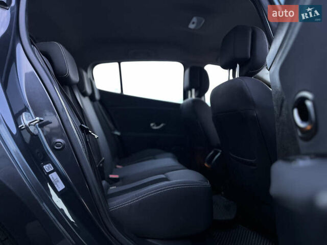 Серый Рено Меган, объемом двигателя 1.46 л и пробегом 220 тыс. км за 6700 $, фото 34 на Automoto.ua