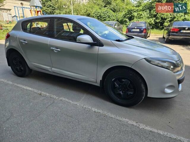 Серый Рено Меган, объемом двигателя 1.5 л и пробегом 288 тыс. км за 5800 $, фото 25 на Automoto.ua