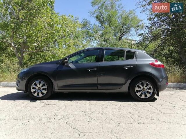 Серый Рено Меган, объемом двигателя 1.46 л и пробегом 190 тыс. км за 7200 $, фото 11 на Automoto.ua