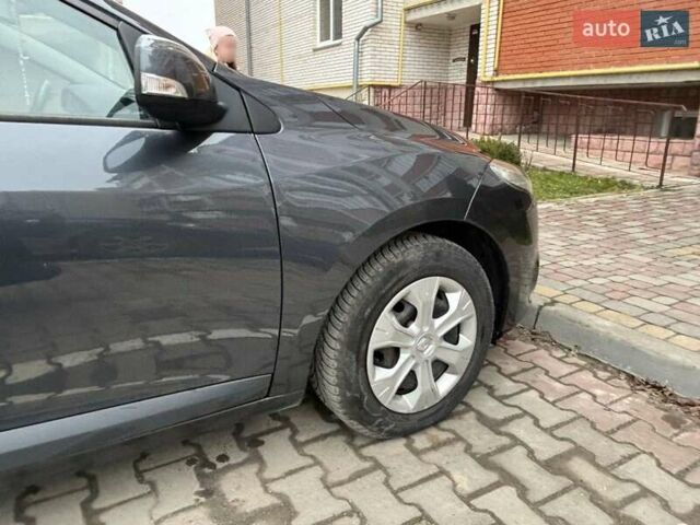 Сірий Рено Меган, об'ємом двигуна 1.46 л та пробігом 229 тис. км за 5500 $, фото 14 на Automoto.ua