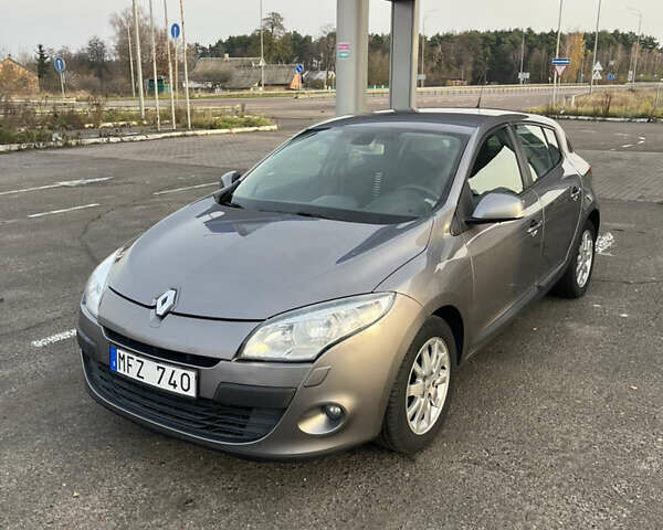 Серый Рено Меган, объемом двигателя 1.5 л и пробегом 211 тыс. км за 7200 $, фото 6 на Automoto.ua