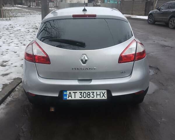 Сірий Рено Меган, об'ємом двигуна 1.46 л та пробігом 291 тис. км за 6200 $, фото 1 на Automoto.ua