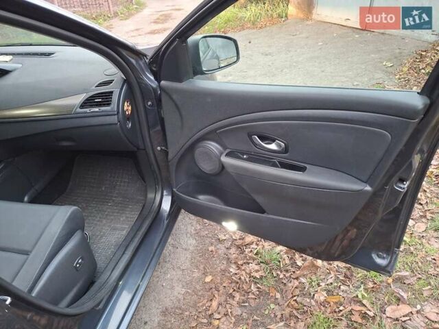 Серый Рено Меган, объемом двигателя 1.6 л и пробегом 231 тыс. км за 6800 $, фото 8 на Automoto.ua