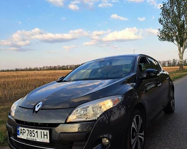 Рено Меган 2011 в Запорожье на Automoto.ua Серый Рено Меган, объемом двигателя 1.4 л и пробегом 227 тыс. км за 7300 $, фото 9 на Automoto.ua