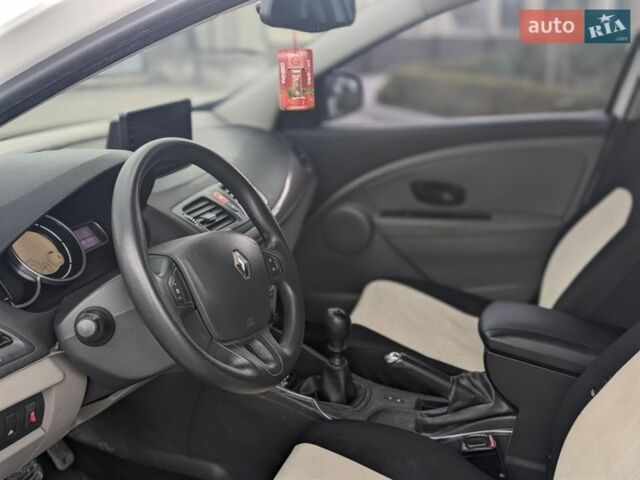 Сірий Рено Меган, об'ємом двигуна 1.46 л та пробігом 259 тис. км за 6500 $, фото 21 на Automoto.ua