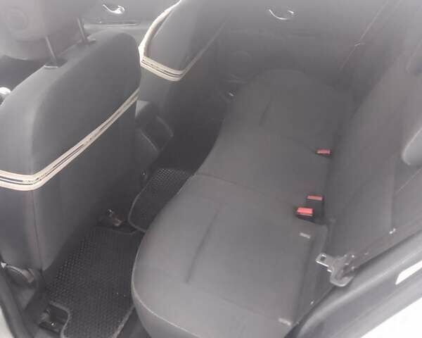 Серый Рено Меган, объемом двигателя 1.46 л и пробегом 291 тыс. км за 6200 $, фото 7 на Automoto.ua