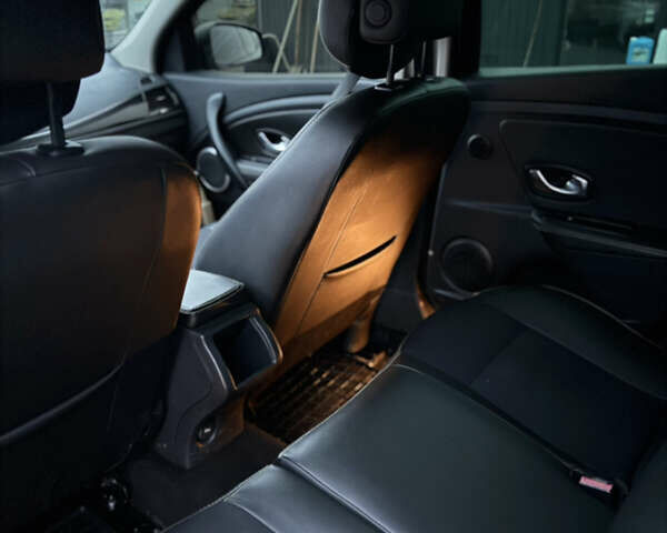 Сірий Рено Меган, об'ємом двигуна 1.4 л та пробігом 178 тис. км за 5700 $, фото 14 на Automoto.ua