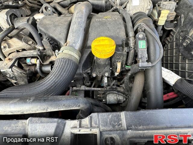 Серый Рено Меган, объемом двигателя 1.5 л и пробегом 299 тыс. км за 5900 $, фото 12 на Automoto.ua