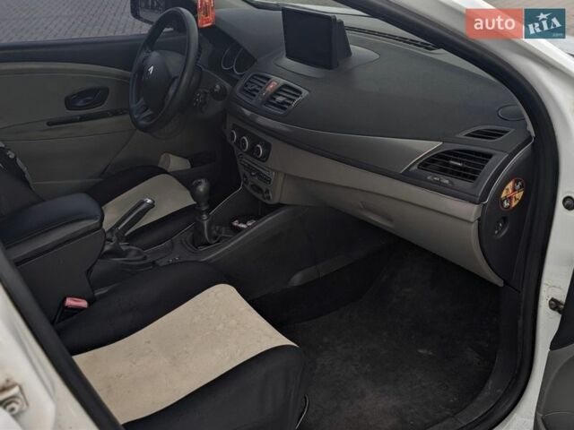 Сірий Рено Меган, об'ємом двигуна 1.46 л та пробігом 259 тис. км за 6500 $, фото 15 на Automoto.ua