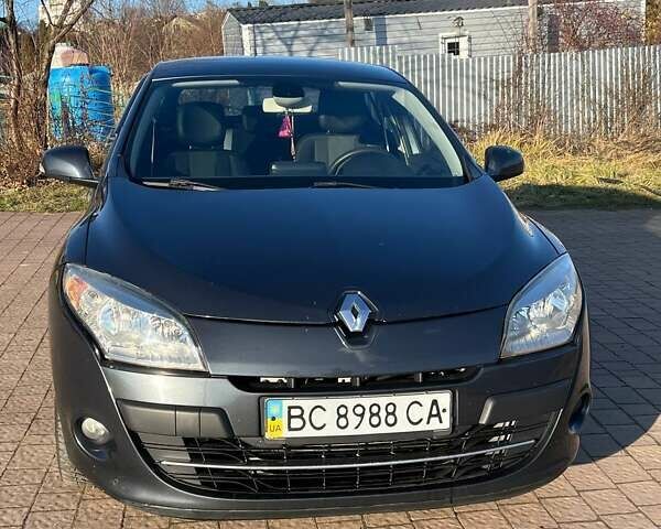 Серый Рено Меган, объемом двигателя 1.5 л и пробегом 298 тыс. км за 5900 $, фото 2 на Automoto.ua