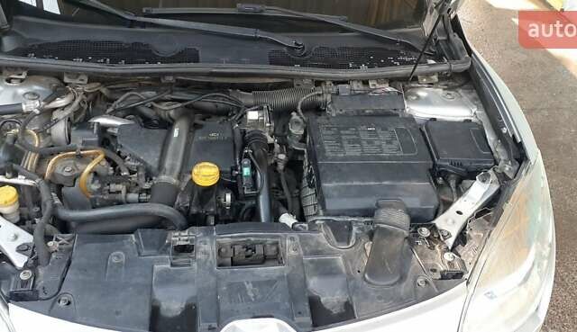 Серый Рено Меган, объемом двигателя 1.5 л и пробегом 282 тыс. км за 7499 $, фото 13 на Automoto.ua