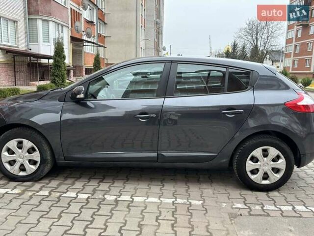 Сірий Рено Меган, об'ємом двигуна 1.46 л та пробігом 229 тис. км за 5500 $, фото 1 на Automoto.ua