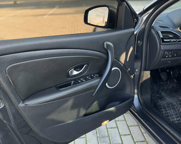 Серый Рено Меган, объемом двигателя 1.4 л и пробегом 175 тыс. км за 5499 $, фото 7 на Automoto.ua