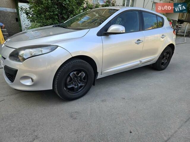 Серый Рено Меган, объемом двигателя 1.5 л и пробегом 288 тыс. км за 5800 $, фото 32 на Automoto.ua