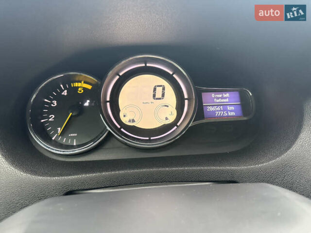 Рено Меган 2011 у Полтаві на Automoto.ua Сірий Рено Меган, об'ємом двигуна 1.46 л та пробігом 287 тис. км за 6600 $, фото 16 на Automoto.ua