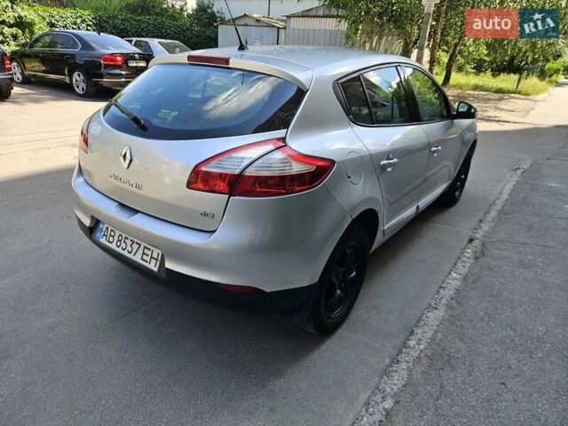Серый Рено Меган, объемом двигателя 1.5 л и пробегом 288 тыс. км за 5800 $, фото 26 на Automoto.ua
