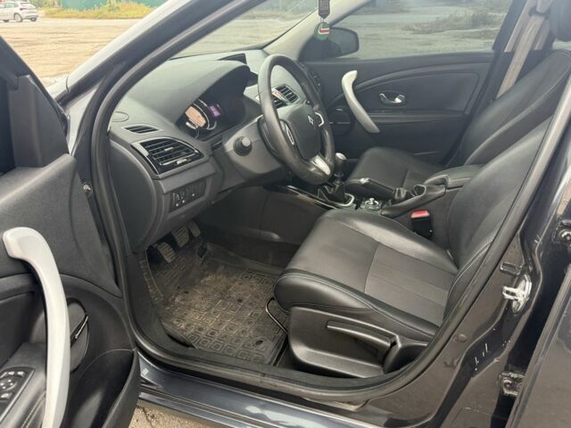 Сірий Рено Меган, об'ємом двигуна 1.5 л та пробігом 287 тис. км за 6800 $, фото 8 на Automoto.ua