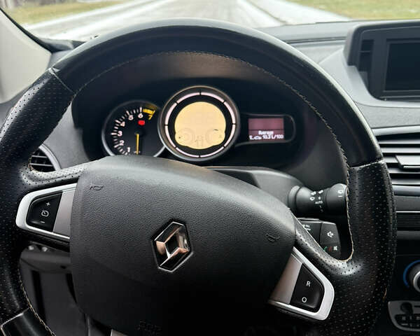 Серый Рено Меган, объемом двигателя 1.4 л и пробегом 179 тыс. км за 5399 $, фото 6 на Automoto.ua