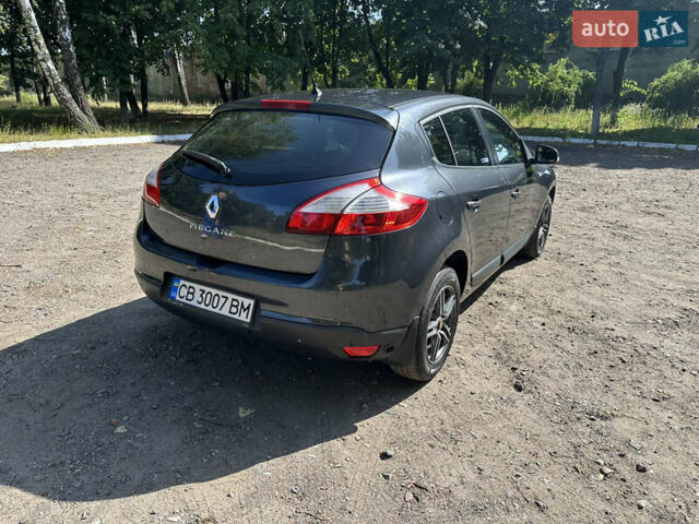 Серый Рено Меган, объемом двигателя 1.6 л и пробегом 342 тыс. км за 6100 $, фото 4 на Automoto.ua