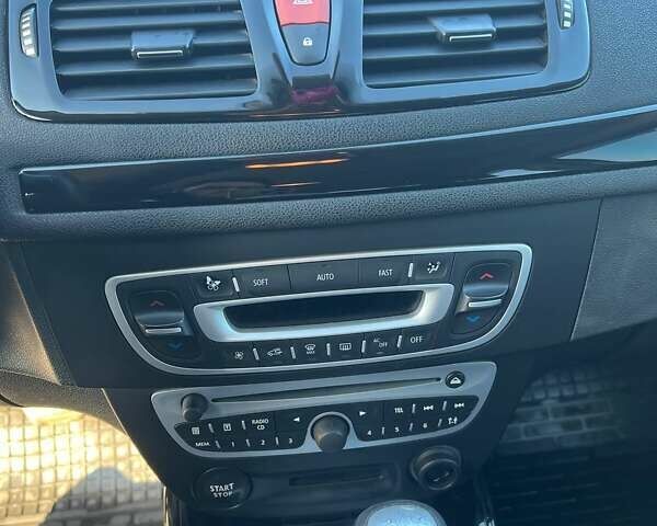 Серый Рено Меган, объемом двигателя 1.5 л и пробегом 298 тыс. км за 5900 $, фото 18 на Automoto.ua