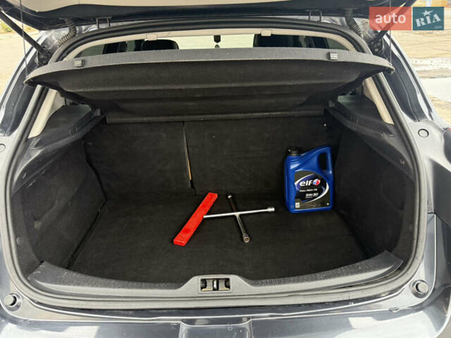 Рено Меган 2011 у Полтаві на Automoto.ua Сірий Рено Меган, об'ємом двигуна 1.46 л та пробігом 287 тис. км за 6600 $, фото 8 на Automoto.ua