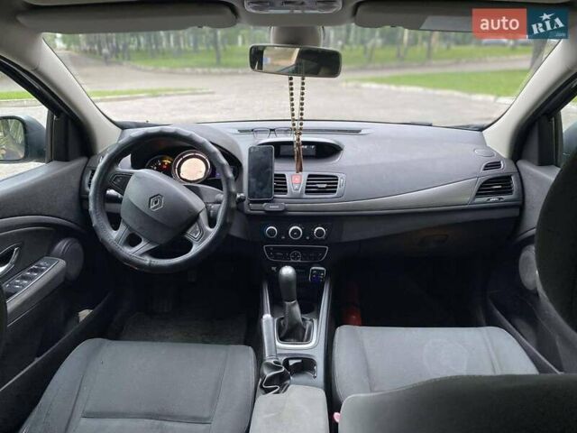 Серый Рено Меган, объемом двигателя 1.46 л и пробегом 275 тыс. км за 6300 $, фото 15 на Automoto.ua