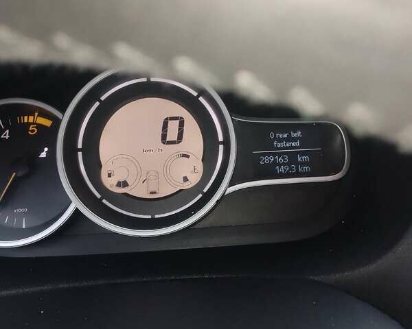 Сірий Рено Меган, об'ємом двигуна 1.46 л та пробігом 291 тис. км за 6200 $, фото 9 на Automoto.ua