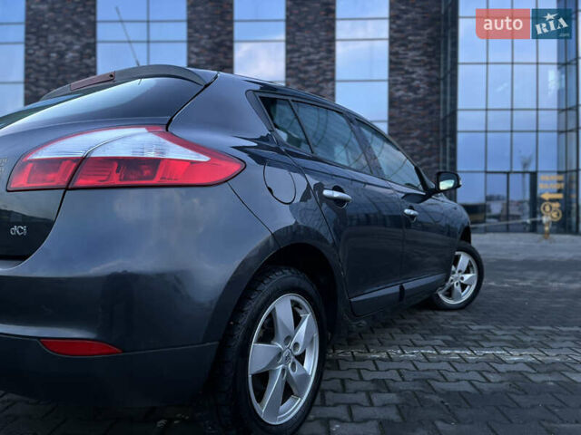 Серый Рено Меган, объемом двигателя 1.46 л и пробегом 220 тыс. км за 6700 $, фото 17 на Automoto.ua