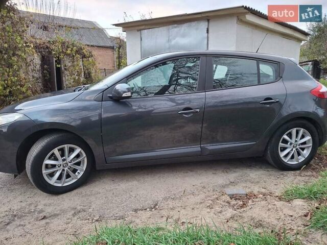 Серый Рено Меган, объемом двигателя 1.6 л и пробегом 231 тыс. км за 6800 $, фото 3 на Automoto.ua
