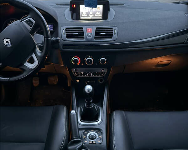 Сірий Рено Меган, об'ємом двигуна 1.4 л та пробігом 178 тис. км за 5700 $, фото 7 на Automoto.ua