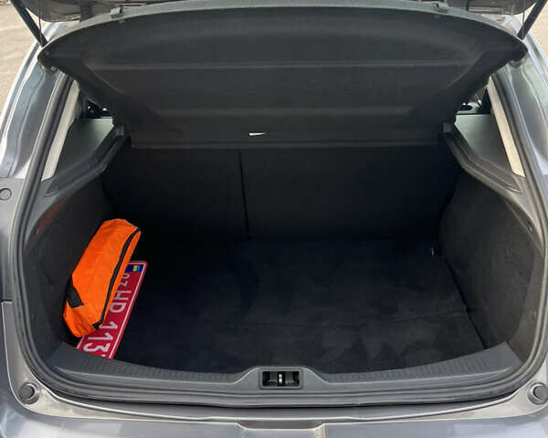 Серый Рено Меган, объемом двигателя 1.5 л и пробегом 211 тыс. км за 7200 $, фото 12 на Automoto.ua