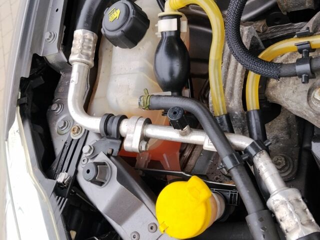 Серый Рено Меган, объемом двигателя 0 л и пробегом 230 тыс. км за 7100 $, фото 21 на Automoto.ua