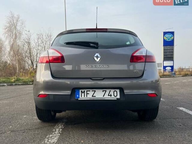 Серый Рено Меган, объемом двигателя 1.5 л и пробегом 211 тыс. км за 7200 $, фото 10 на Automoto.ua