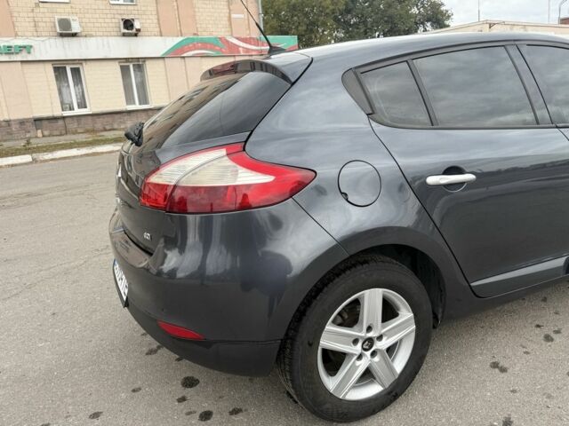 Сірий Рено Меган, об'ємом двигуна 1.5 л та пробігом 287 тис. км за 6800 $, фото 2 на Automoto.ua