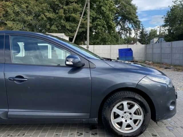 Сірий Рено Меган, об'ємом двигуна 1.5 л та пробігом 290 тис. км за 6700 $, фото 4 на Automoto.ua