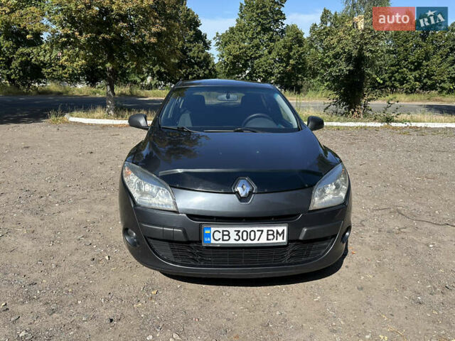 Серый Рено Меган, объемом двигателя 1.6 л и пробегом 342 тыс. км за 6100 $, фото 2 на Automoto.ua