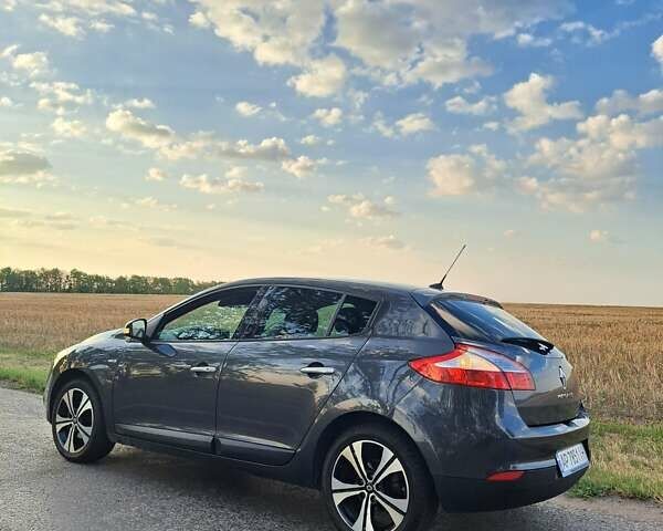 Рено Меган 2011 в Запорожье на Automoto.ua Серый Рено Меган, объемом двигателя 1.4 л и пробегом 227 тыс. км за 7300 $, фото 1 на Automoto.ua