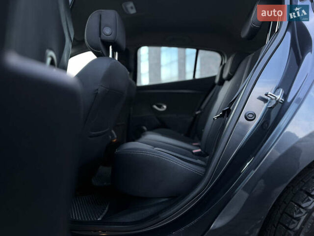 Серый Рено Меган, объемом двигателя 1.46 л и пробегом 220 тыс. км за 6700 $, фото 39 на Automoto.ua