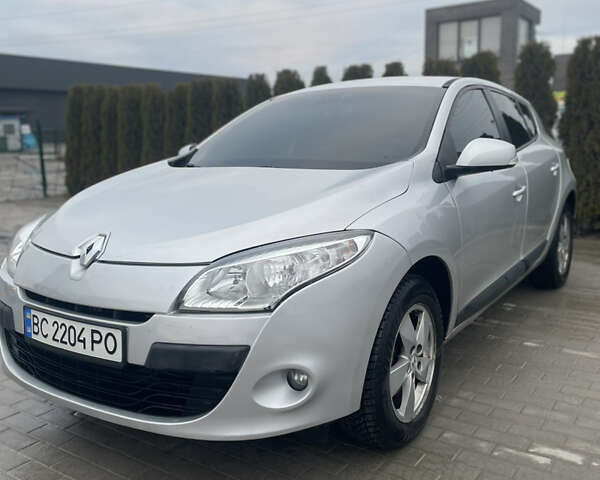 Серый Рено Меган, объемом двигателя 1.6 л и пробегом 188 тыс. км за 6700 $, фото 1 на Automoto.ua