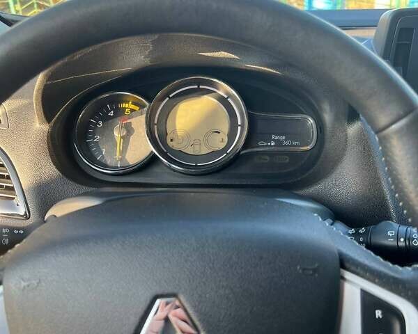 Серый Рено Меган, объемом двигателя 1.5 л и пробегом 298 тыс. км за 5900 $, фото 17 на Automoto.ua