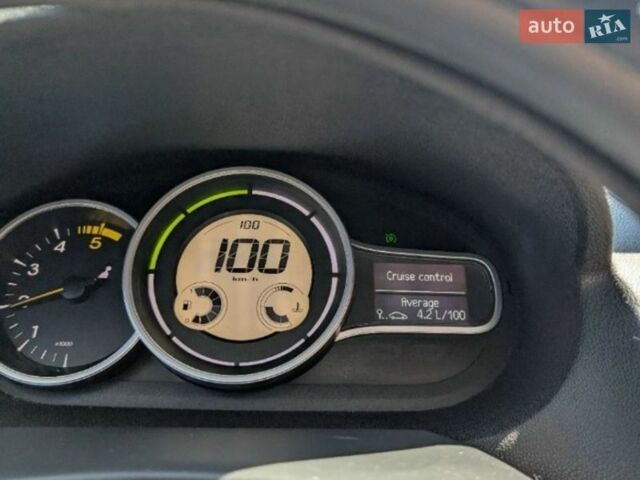 Сірий Рено Меган, об'ємом двигуна 1.46 л та пробігом 259 тис. км за 6500 $, фото 26 на Automoto.ua