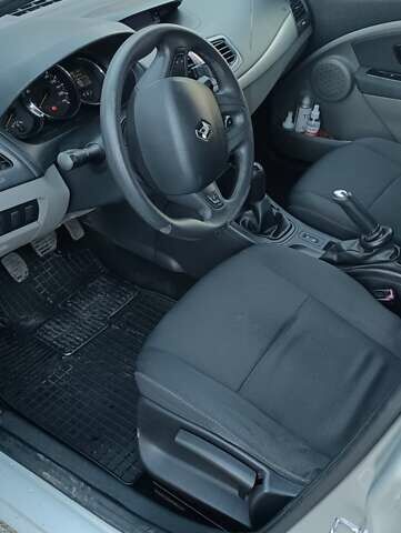 Серый Рено Меган, объемом двигателя 1.5 л и пробегом 400 тыс. км за 5500 $, фото 10 на Automoto.ua