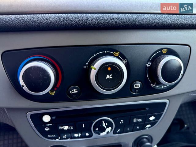 Сірий Рено Меган, об'ємом двигуна 1.46 л та пробігом 221 тис. км за 6100 $, фото 31 на Automoto.ua