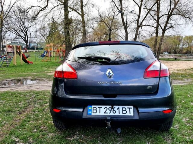 Серый Рено Меган, объемом двигателя 1.5 л и пробегом 393 тыс. км за 3400 $, фото 3 на Automoto.ua