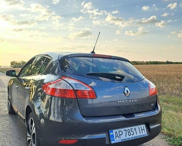 Рено Меган 2011 в Запорожье на Automoto.ua Серый Рено Меган, объемом двигателя 1.4 л и пробегом 227 тыс. км за 7300 $, фото 7 на Automoto.ua
