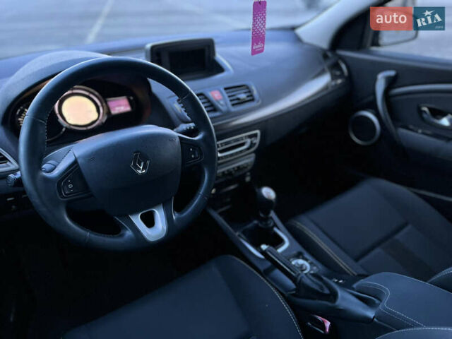 Серый Рено Меган, объемом двигателя 1.46 л и пробегом 220 тыс. км за 6700 $, фото 22 на Automoto.ua