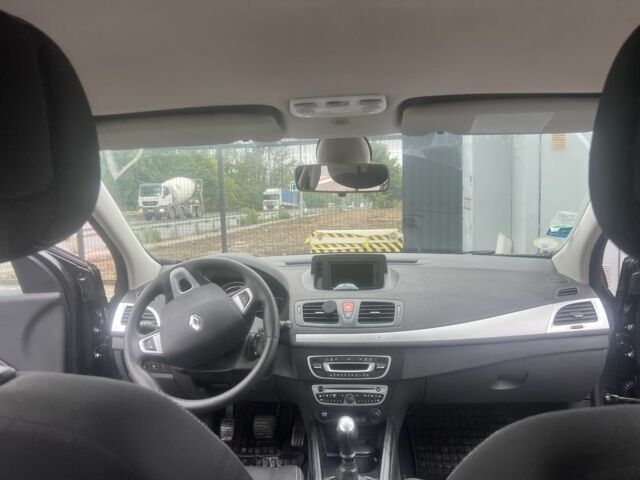 Серый Рено Меган, объемом двигателя 1.5 л и пробегом 307 тыс. км за 7000 $, фото 3 на Automoto.ua