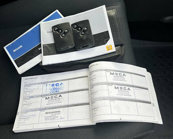 Серый Рено Меган, объемом двигателя 1.5 л и пробегом 211 тыс. км за 7200 $, фото 22 на Automoto.ua